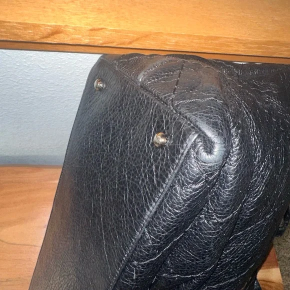 CHANEL On The Road Large Tote - Picture 12 of 15